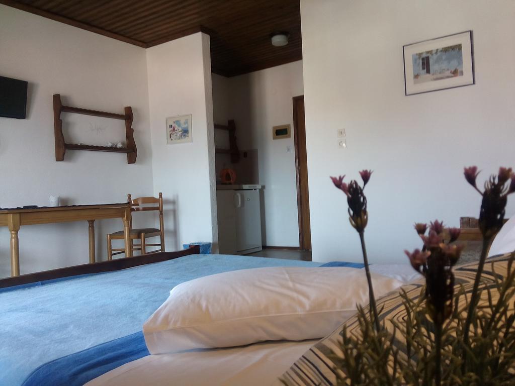 Egeon Apartment